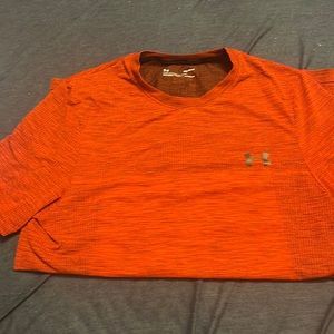 UnderArmour red Tshirt